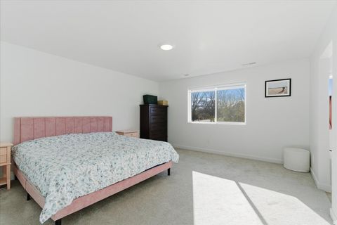 Tiny photo for 4896 S SNARR HAVEN CT W, Taylorsville, UT 84129 (MLS # 2123570)