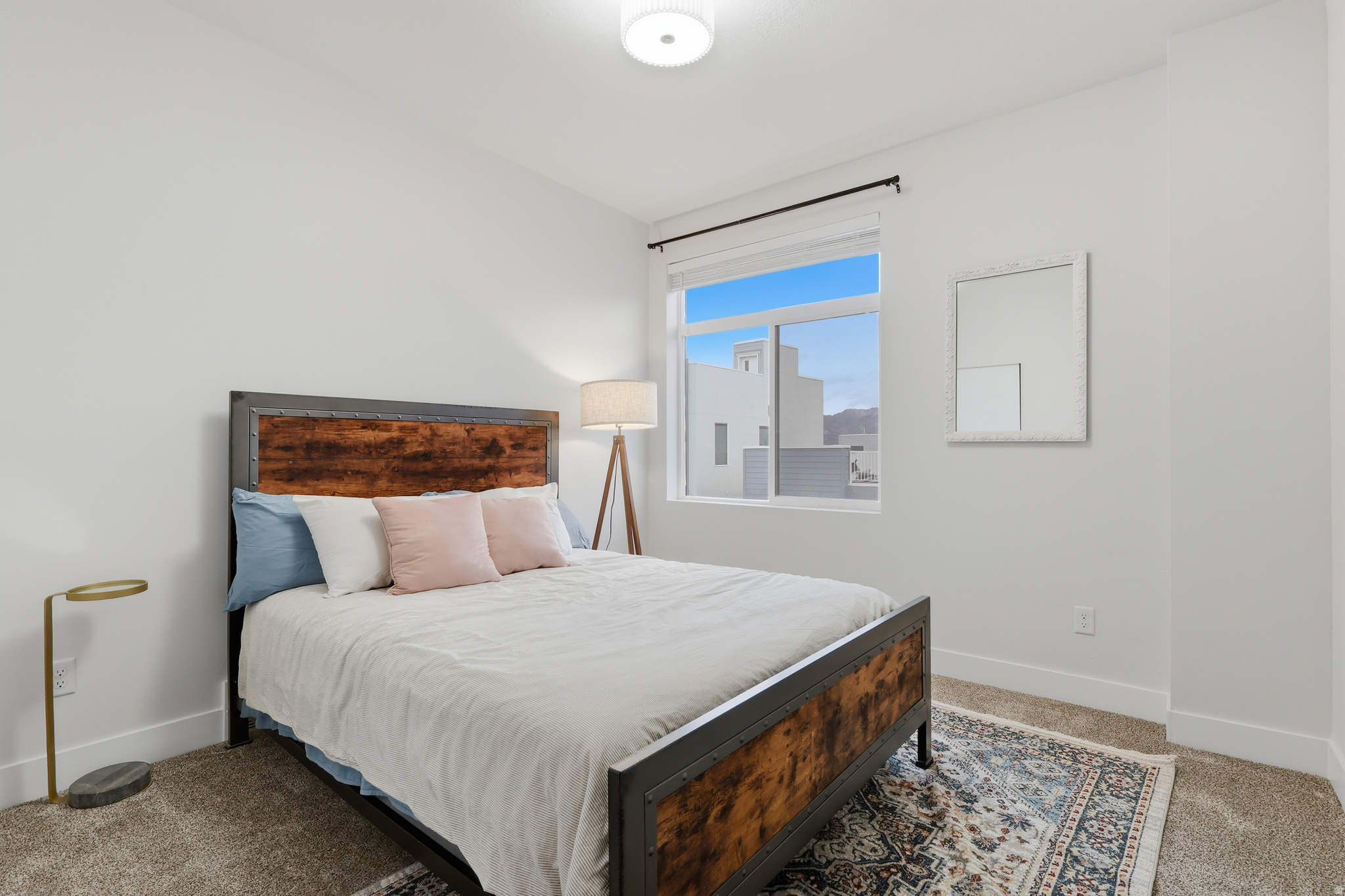 LOFTS ON REDWOOD - Residential