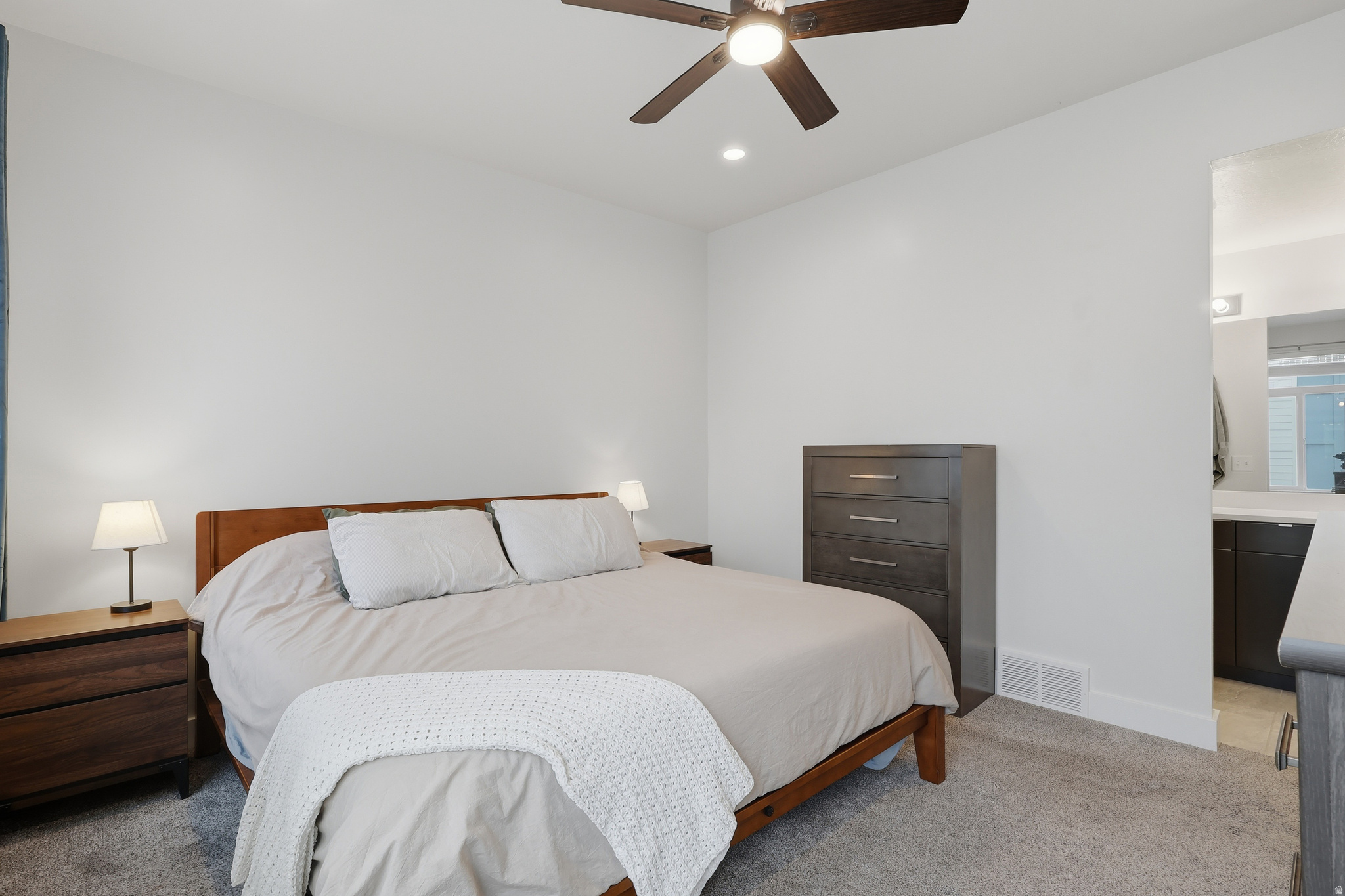 LOFTS ON REDWOOD - Residential