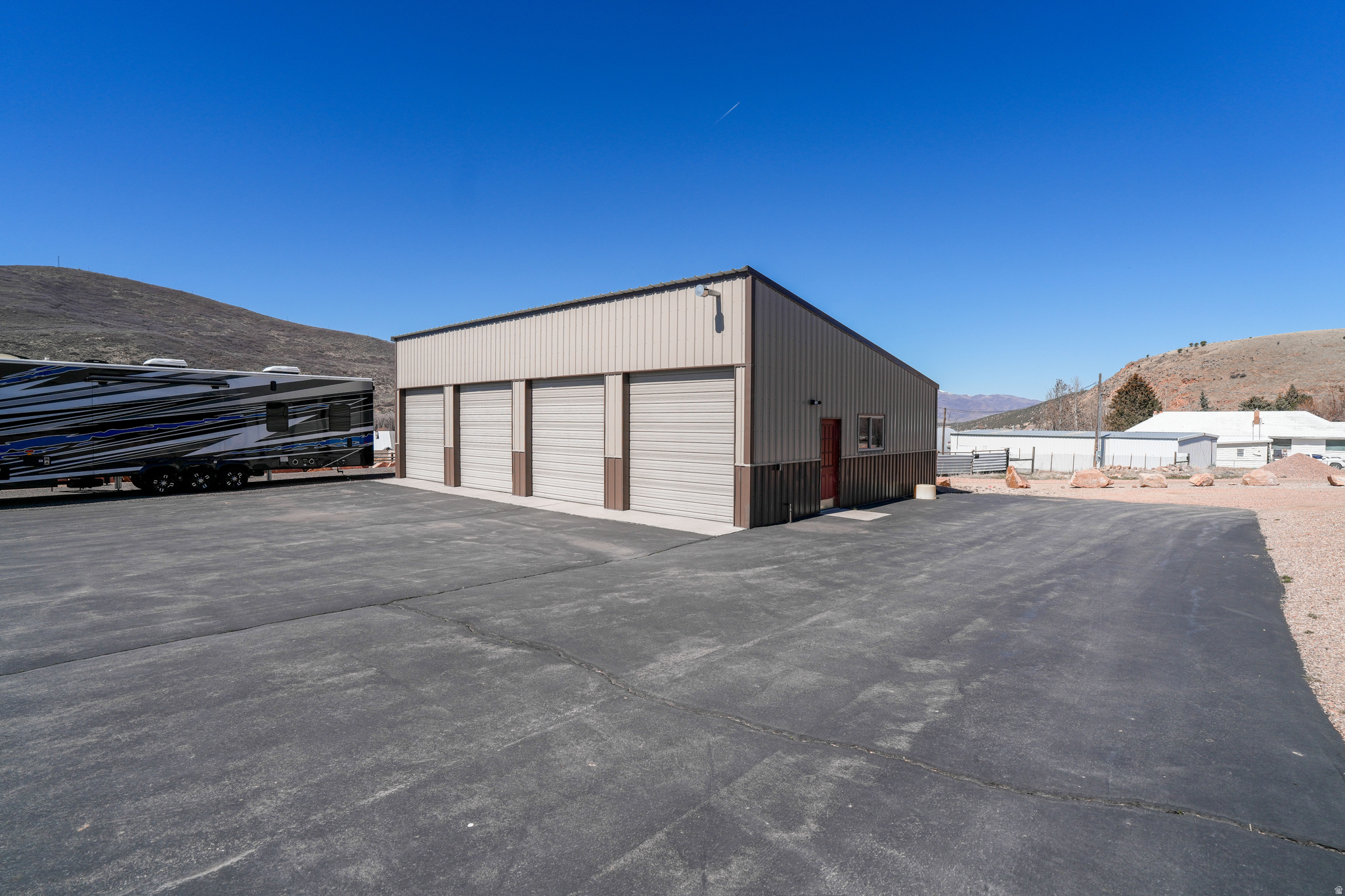 SOUTY SUMMIT - Residential