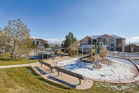 Tiny photo for 148 W SPRING HILL WAY N, Saratoga Springs, UT 84045 (MLS # 2125182)