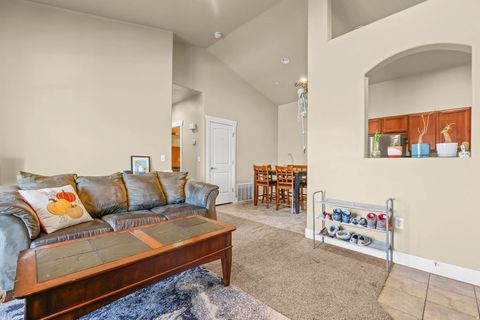 Tiny photo for 148 W SPRING HILL WAY N, Saratoga Springs, UT 84045 (MLS # 2125182)