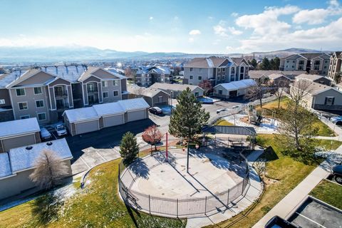 Tiny photo for 148 W SPRING HILL WAY N, Saratoga Springs, UT 84045 (MLS # 2125182)