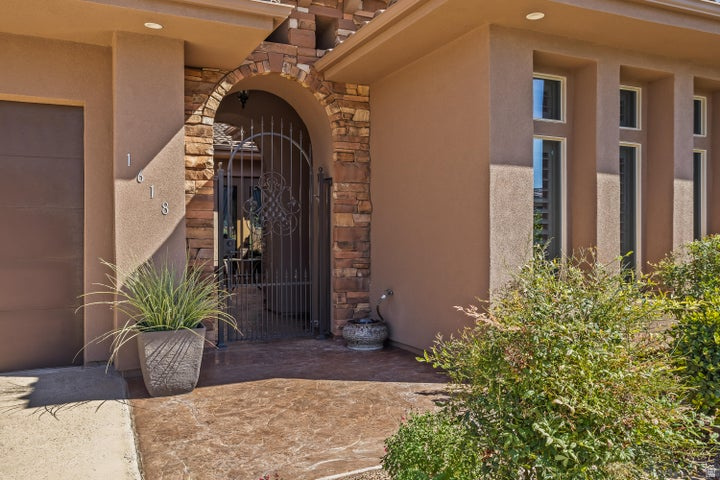 SILVERSTONE 3 AT GREEN SPRINGS - Residential