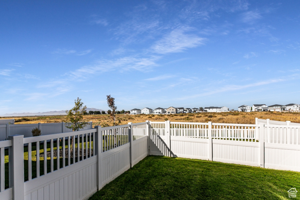 SHORELINE WEST - Residential