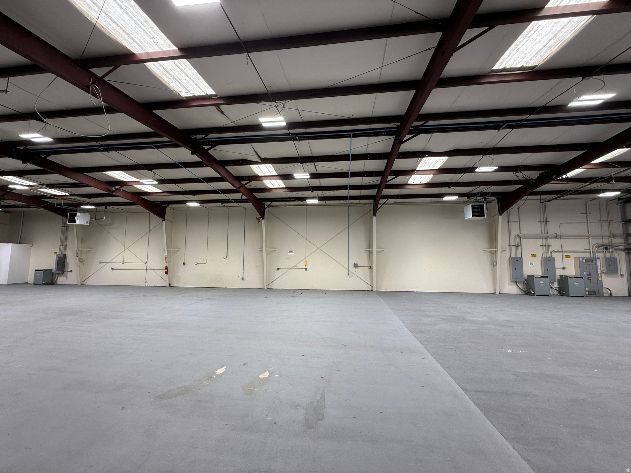 WEDELCO INDUSTRIAL - Commercial Lease