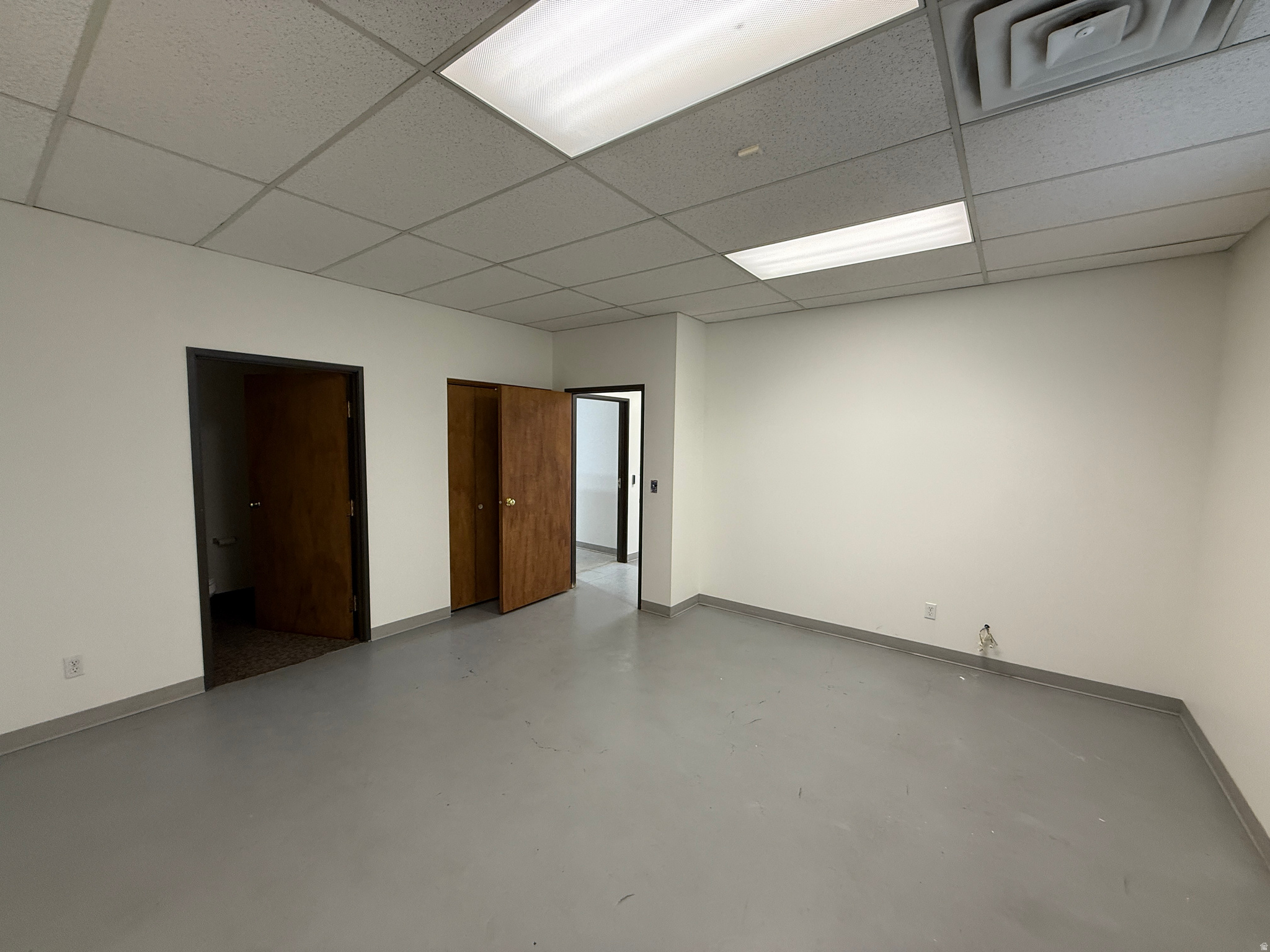 WEDELCO INDUSTRIAL - Commercial Lease