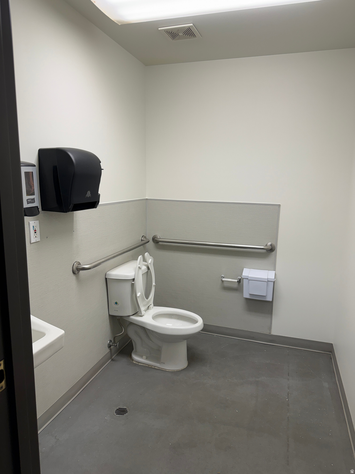 WEDELCO INDUSTRIAL - Commercial Lease