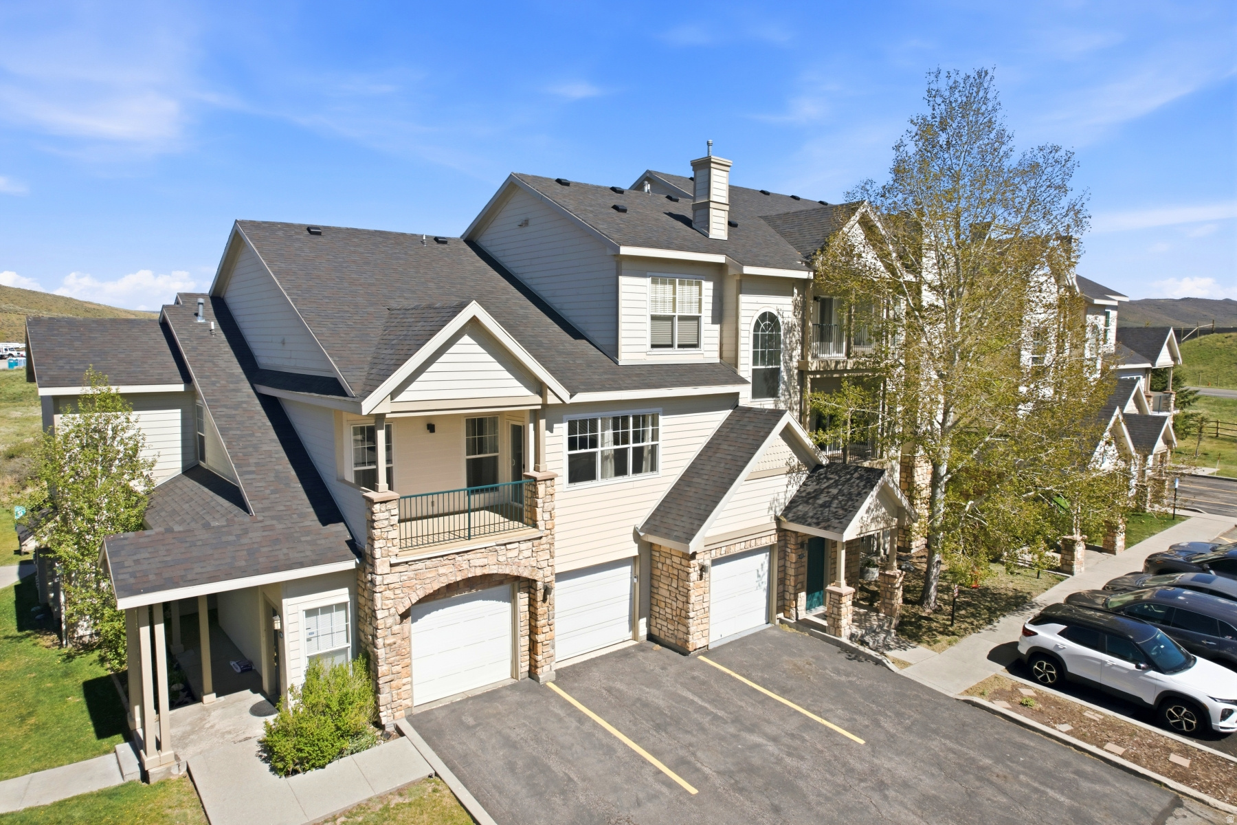CANYON CREEK - Residential
