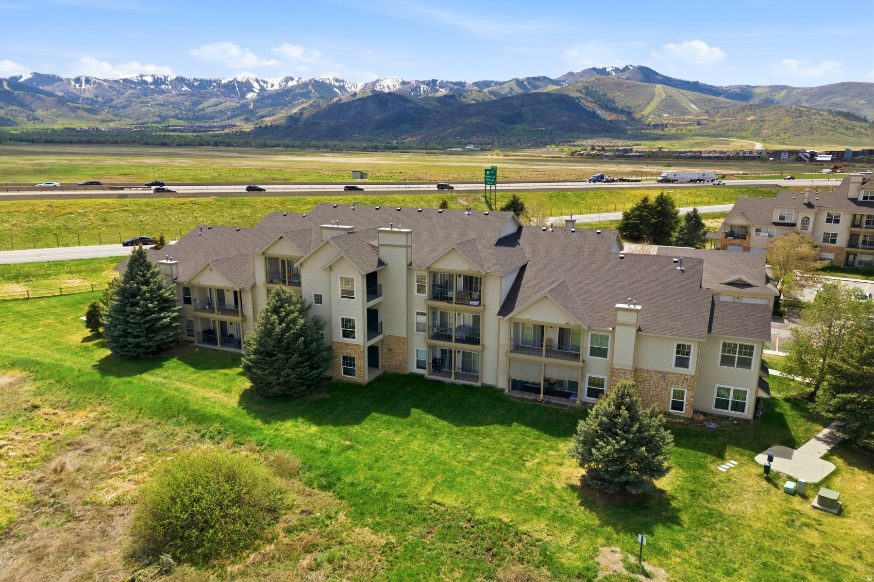 CANYON CREEK - Residential