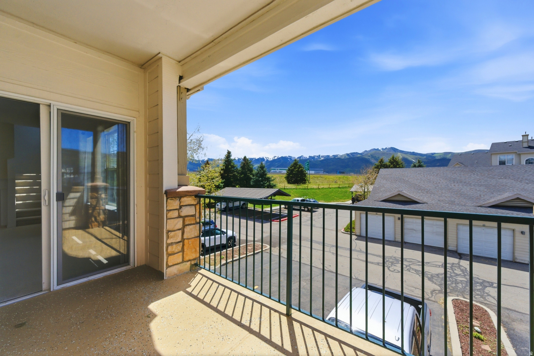 CANYON CREEK - Residential
