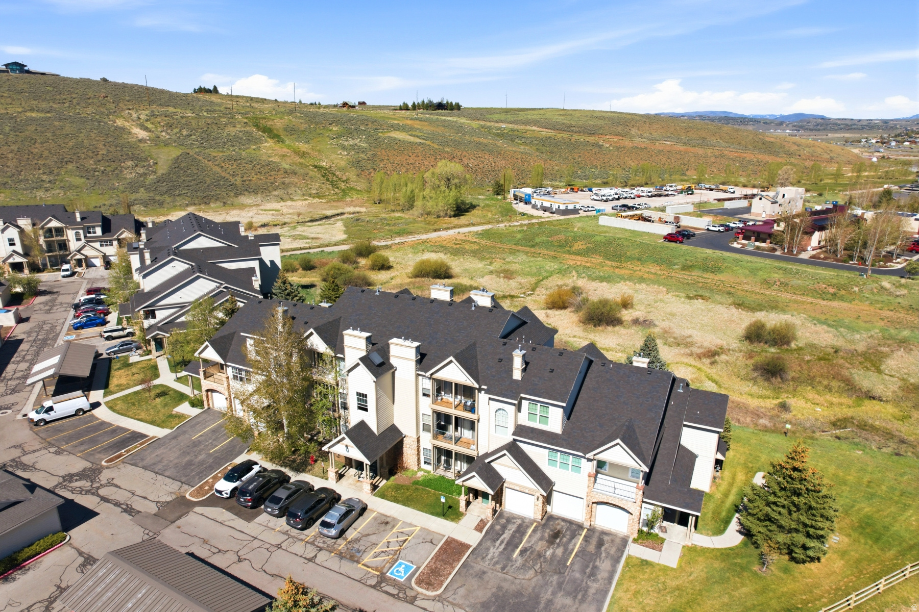 CANYON CREEK - Residential