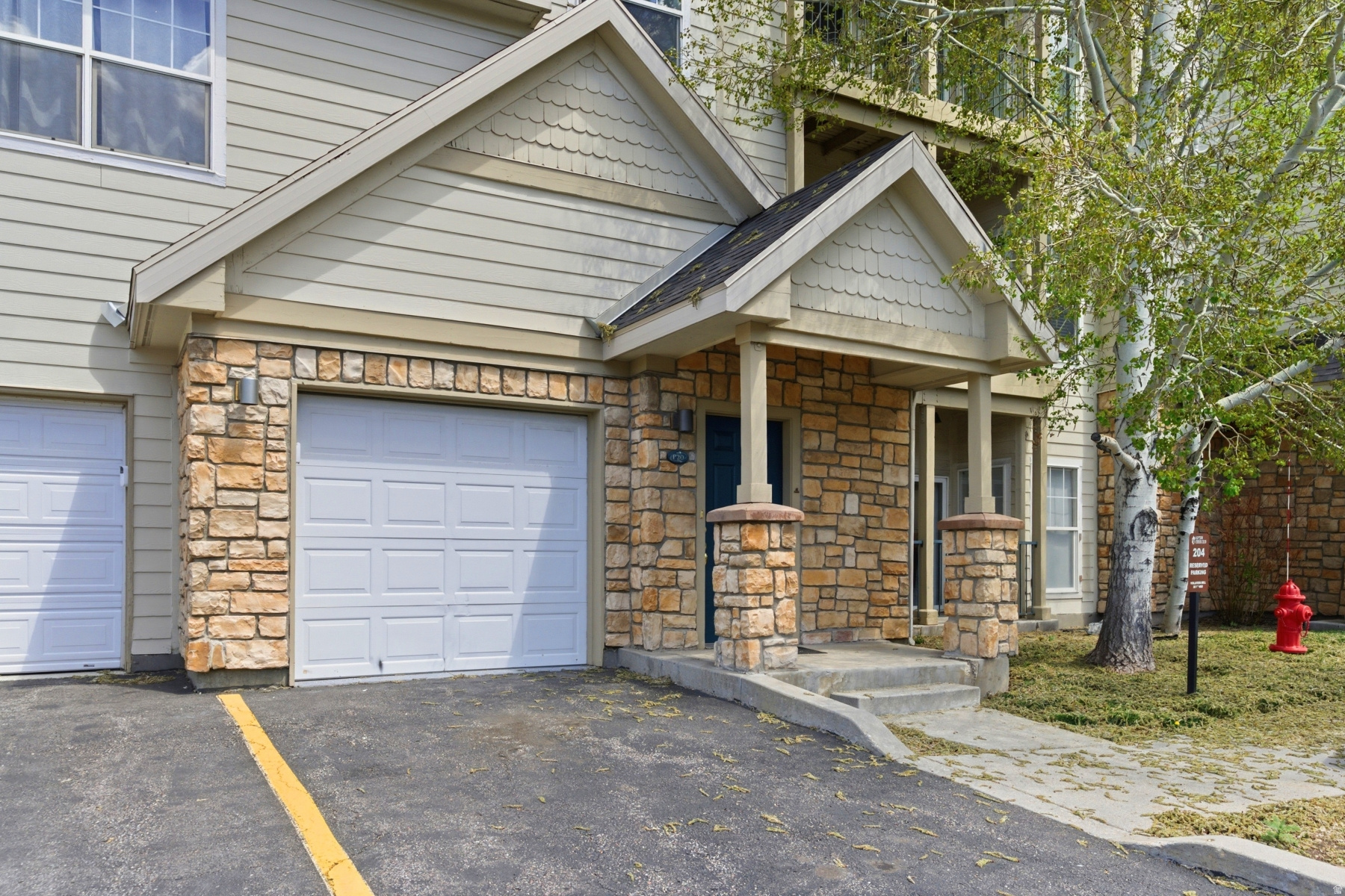 CANYON CREEK - Residential