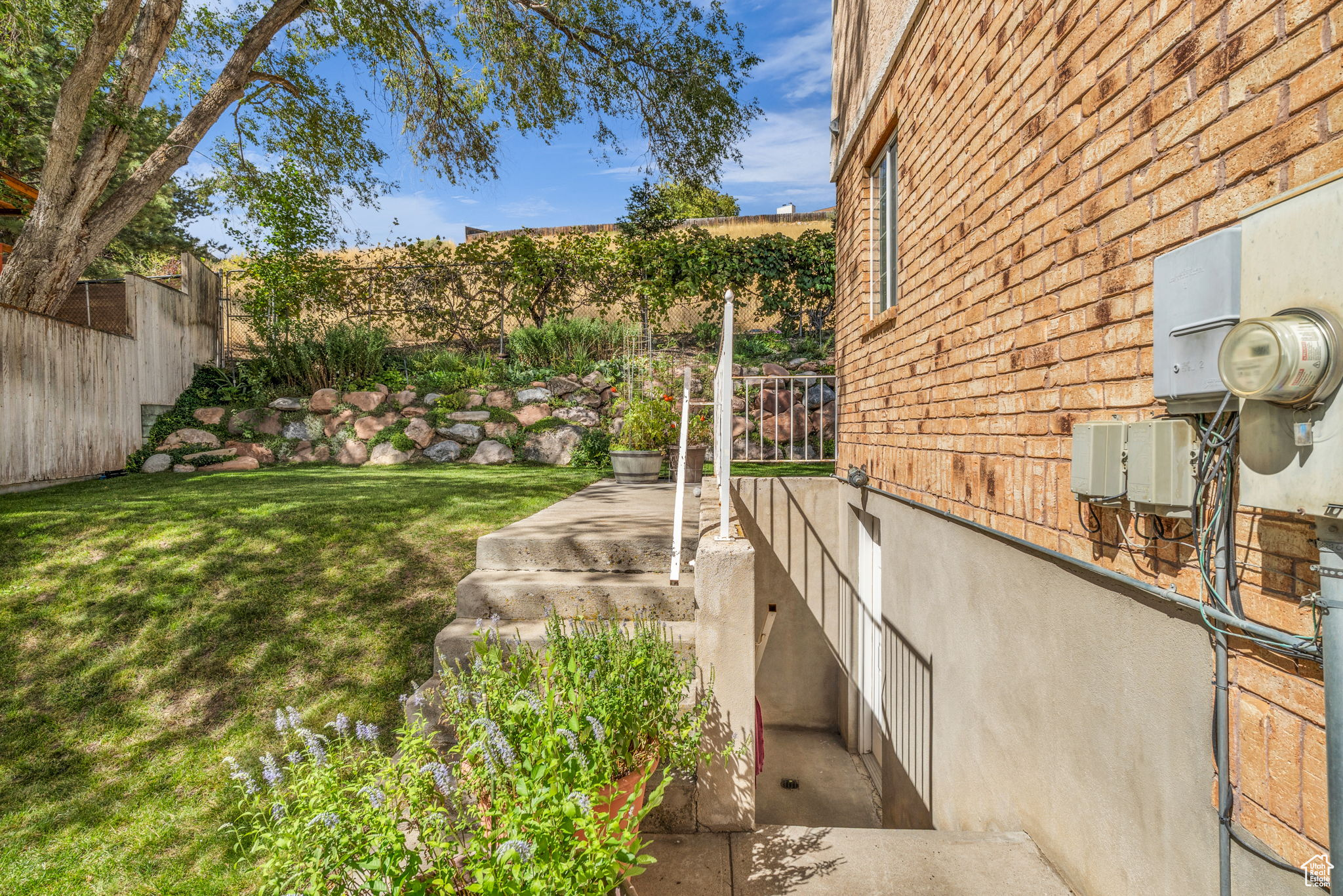 MEADOWS - Residential
