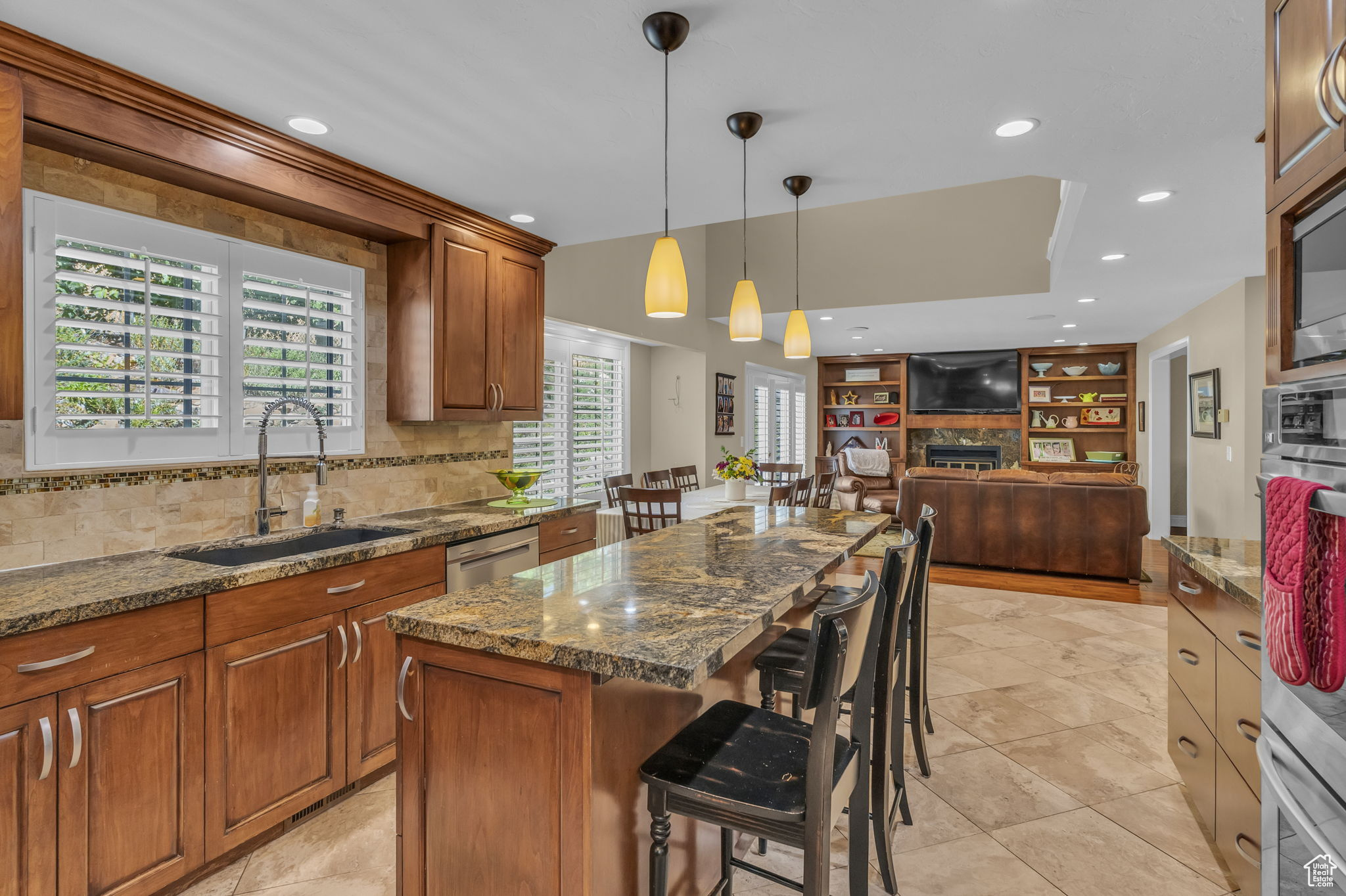 MEADOWS - Residential