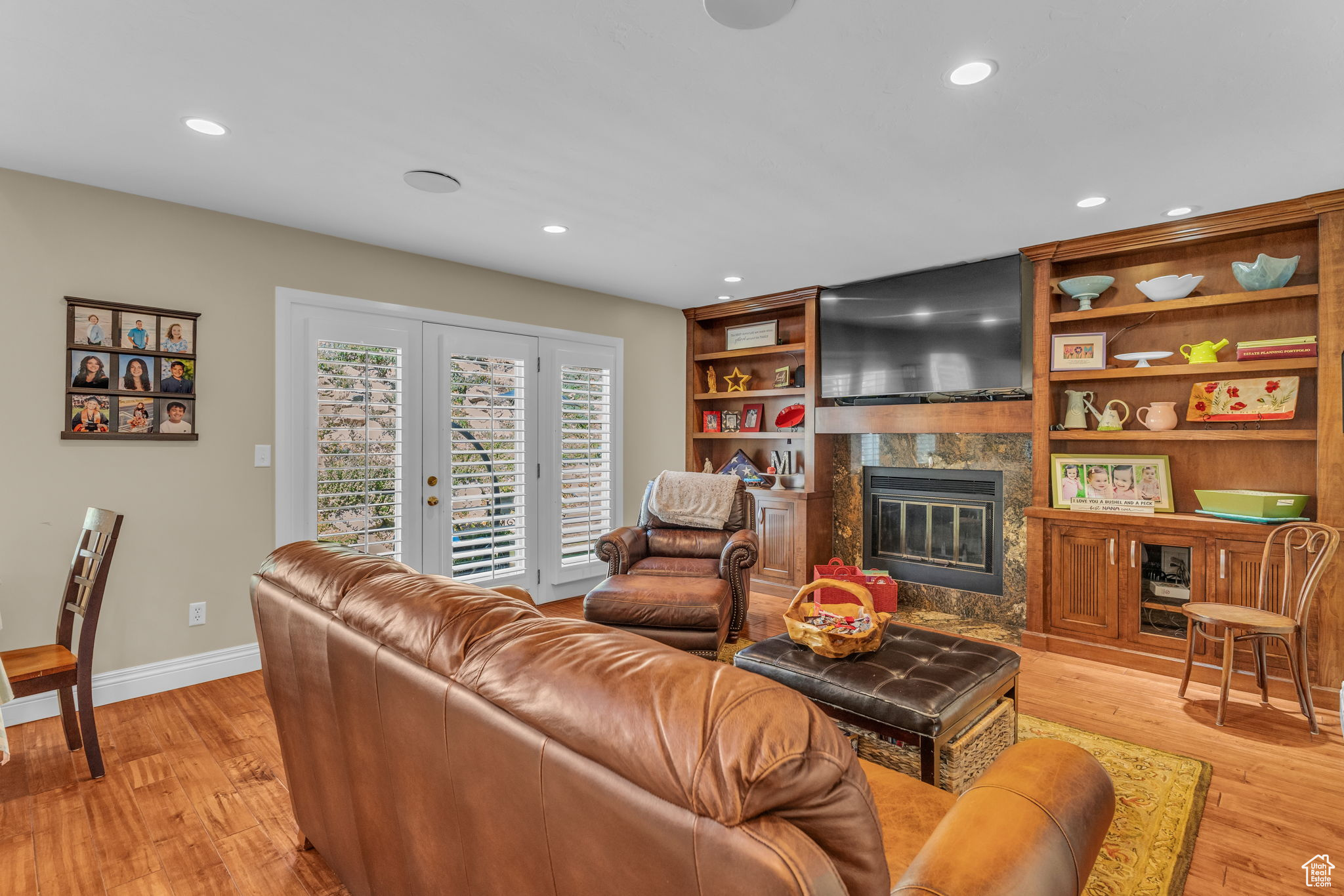 MEADOWS - Residential