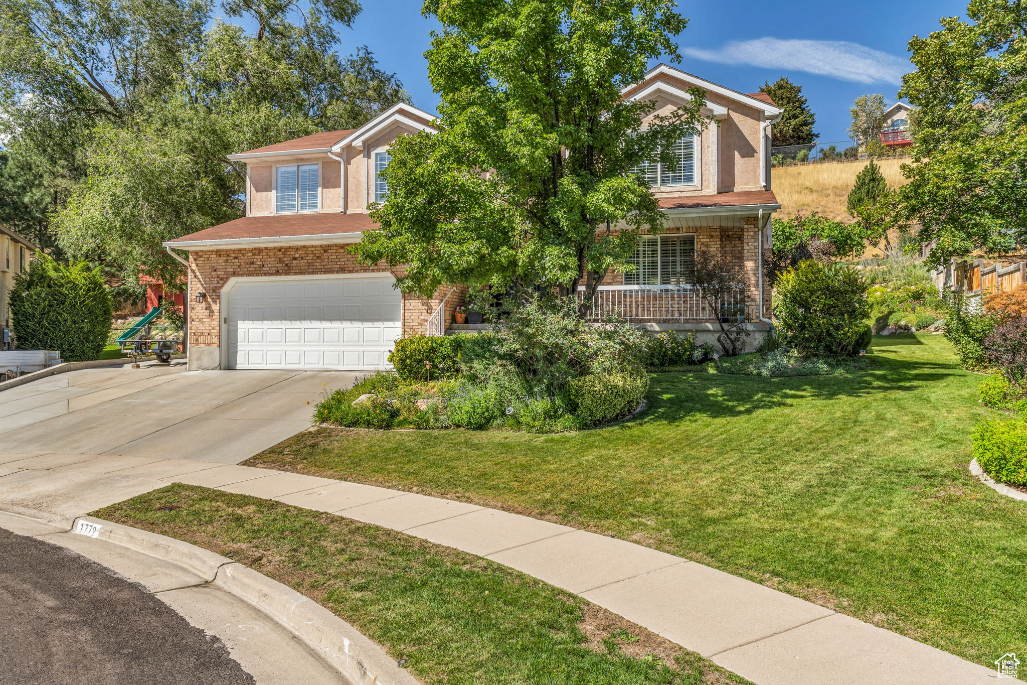 MEADOWS - Residential