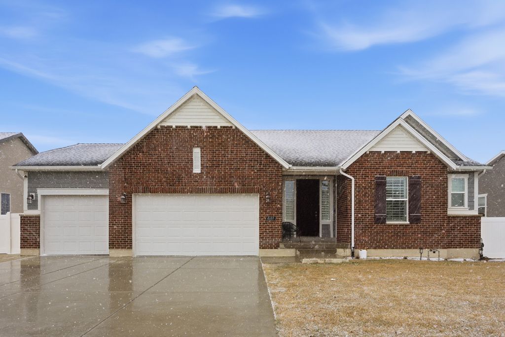 Photo of 8163 S OAKRIDGE PARK DR, West Jordan, UT 84081 (MLS # 2138346)