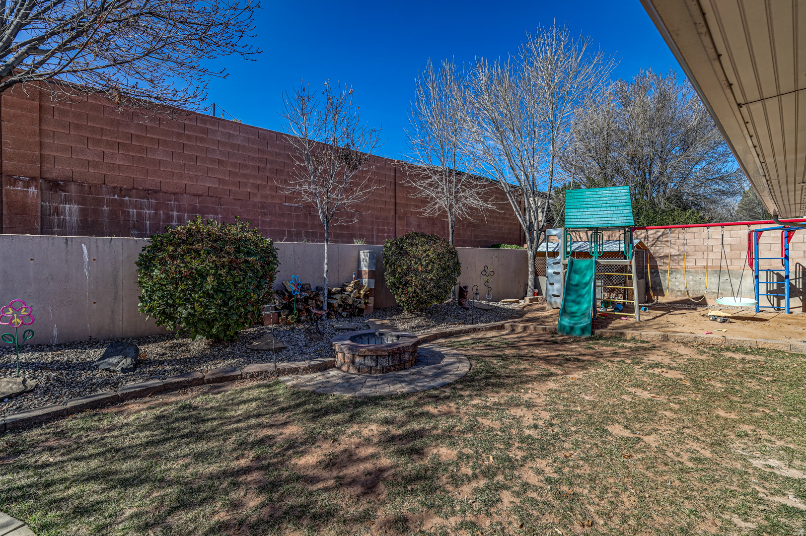 SOUTH POINTE 4 - Residential