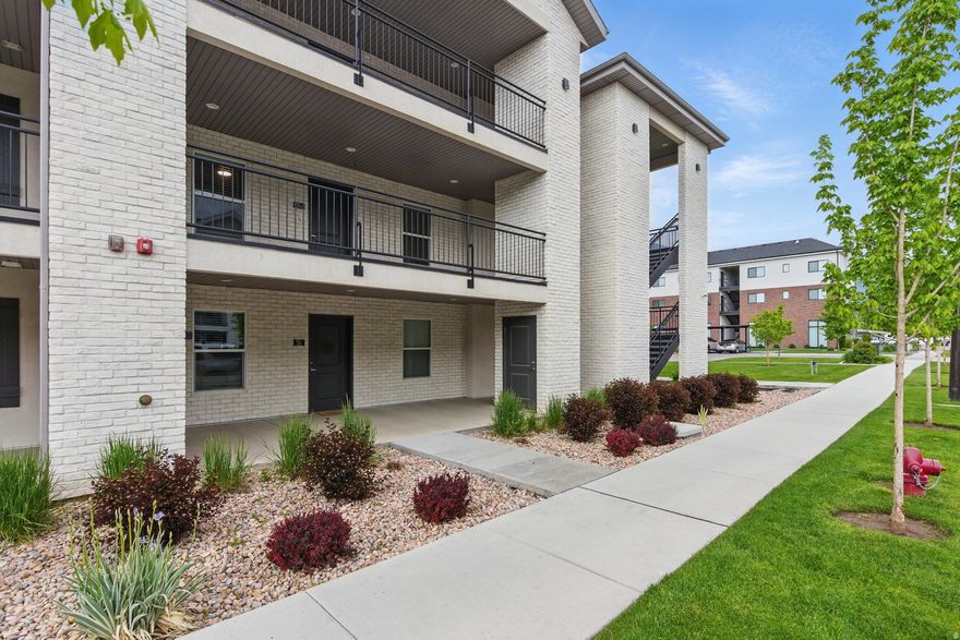 What a great deal on this condo. It is ready for the new owner and has been completely cleaned and ready for you it's new owner. With 2 bedrooms and 1 bathroom it is great for anyone looking for affordability. Featuring a sleek, updated kitchen with stainless steel appliances. Looking out your kitchen window you have an open view that is absolutely breathtaking. This condo is FHA Approved. Schedule your showing today.