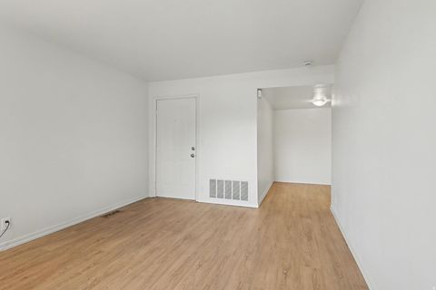 Tiny photo for 4834 S HIGHLAND CIR E #410, Holladay, UT 84117 (MLS # 2143081)