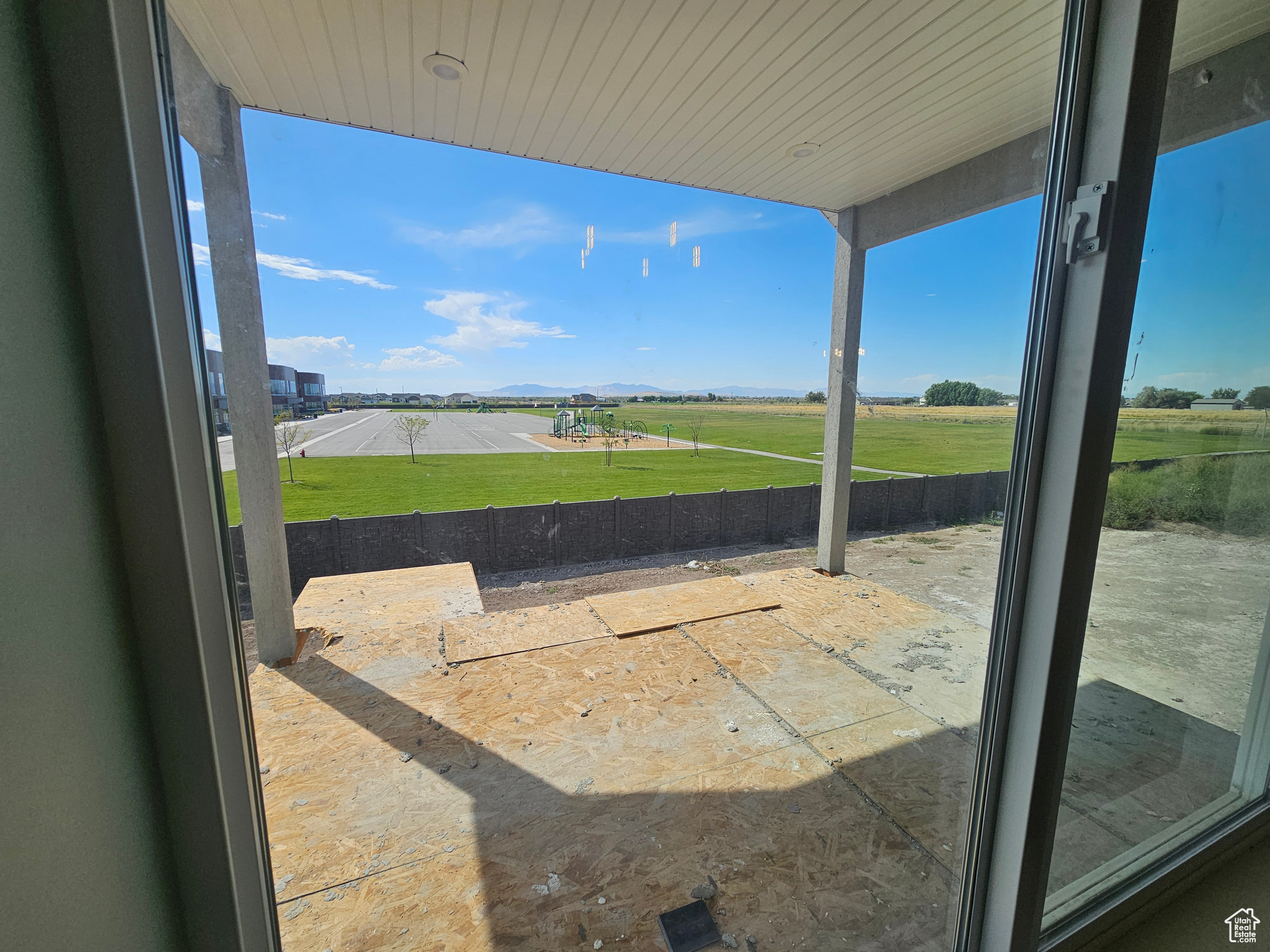 WEST RIDGE ESTATES - Residential