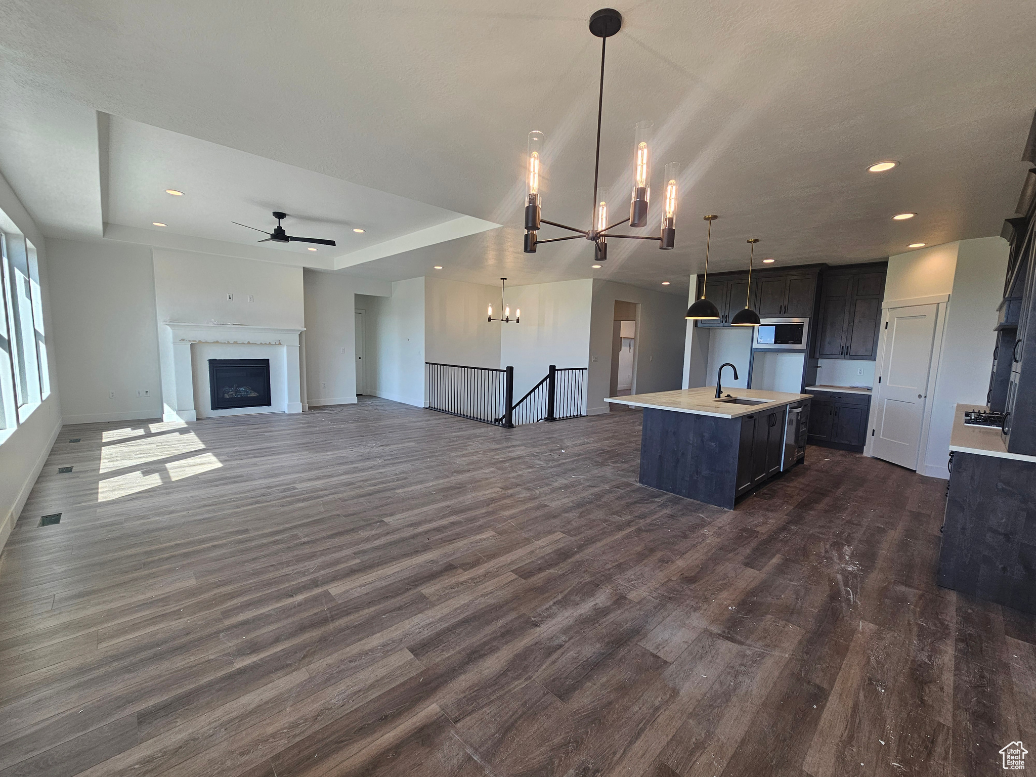 WEST RIDGE ESTATES - Residential