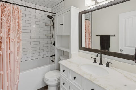 Tiny photo for 999 N 900 W, West Bountiful, UT 84087 (MLS # 2169171)