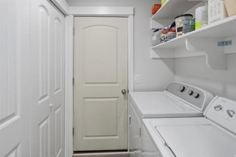 Tiny photo for 999 N 900 W, West Bountiful, UT 84087 (MLS # 2169171)