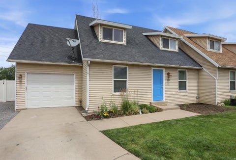 Tiny photo for 999 N 900 W, West Bountiful, UT 84087 (MLS # 2169171)