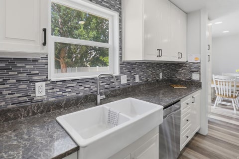 Tiny photo for 999 N 900 W, West Bountiful, UT 84087 (MLS # 2169171)