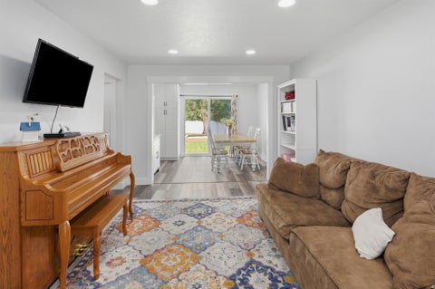 Tiny photo for 999 N 900 W, West Bountiful, UT 84087 (MLS # 2169171)