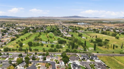 Tiny photo for 999 N 900 W, West Bountiful, UT 84087 (MLS # 2169171)