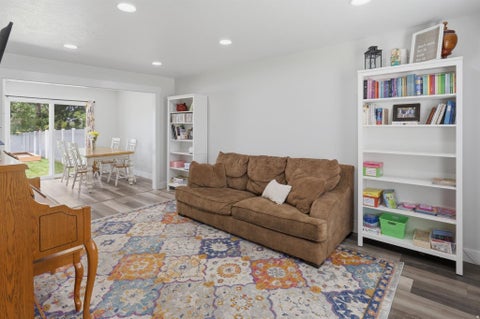 Tiny photo for 999 N 900 W, West Bountiful, UT 84087 (MLS # 2169171)