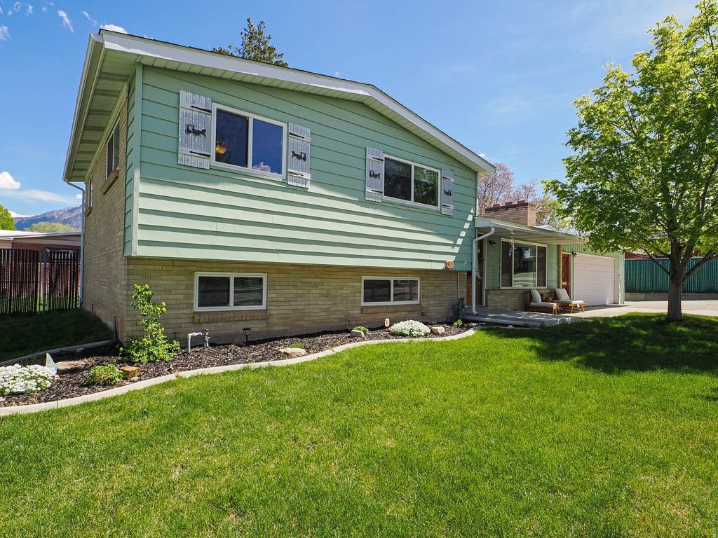 Photo of 6871 S 1495 E, Cottonwood Heights, UT 84121 (MLS # 2149746)