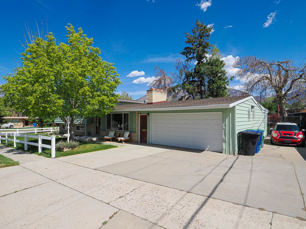 Photo of 6871 S 1495 E, Cottonwood Heights, UT 84121 (MLS # 2149746)