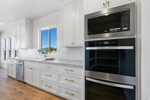 Tiny photo for 1039 N 390 E, American Fork, UT 84003 (MLS # 2184237)
