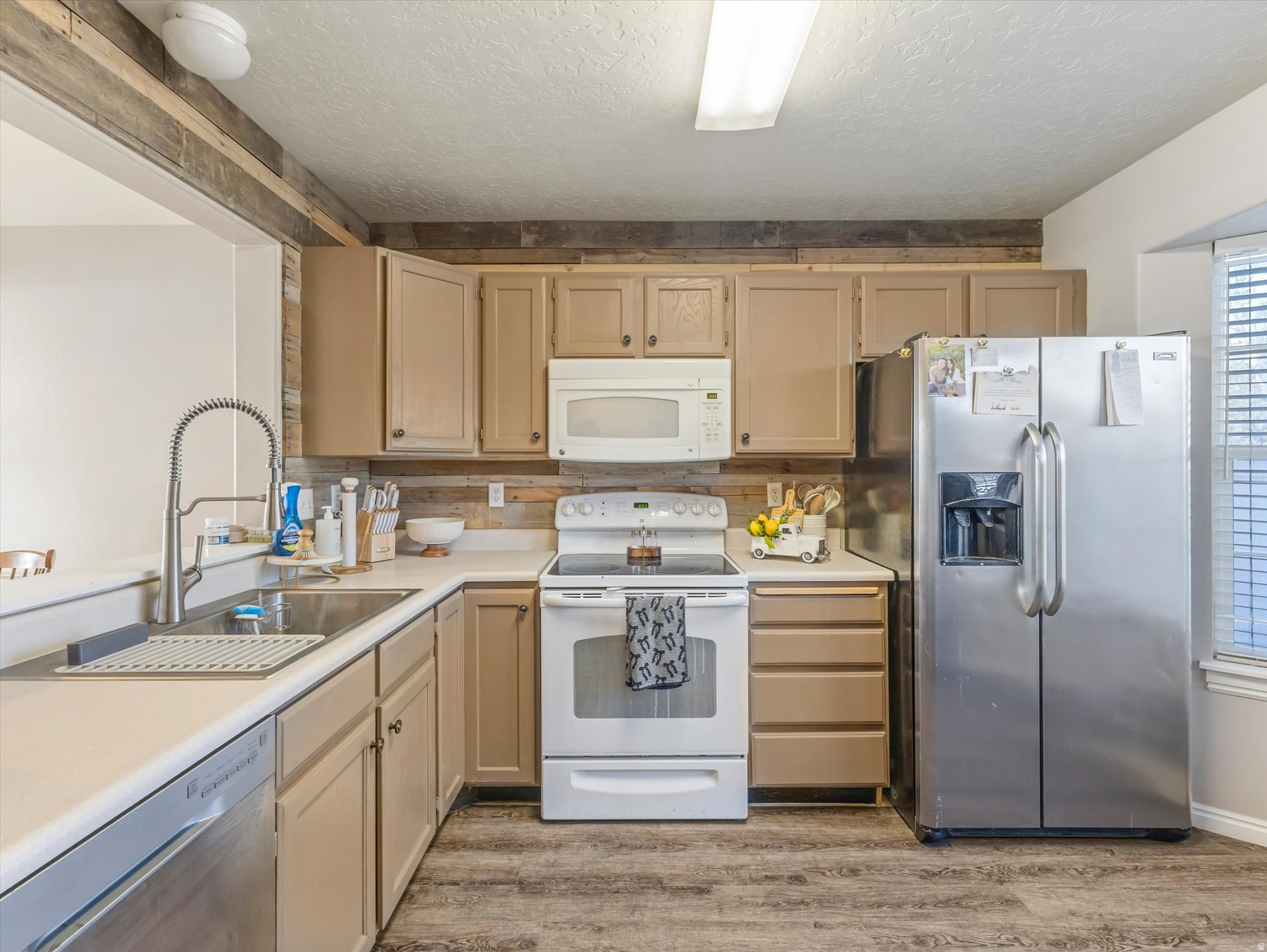 RIDGE - Residential