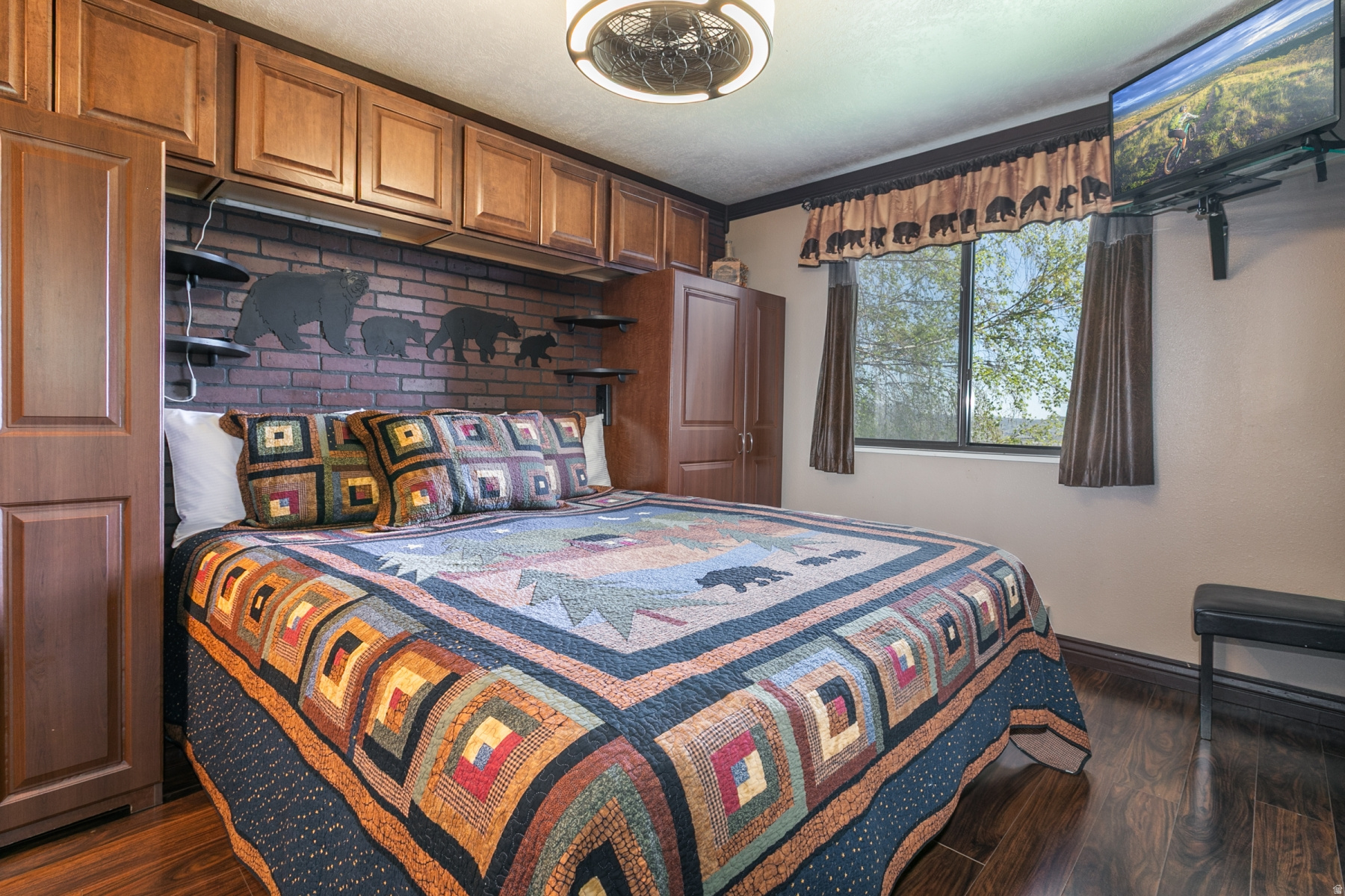 RED PINE CHALETS CONDO - Residential