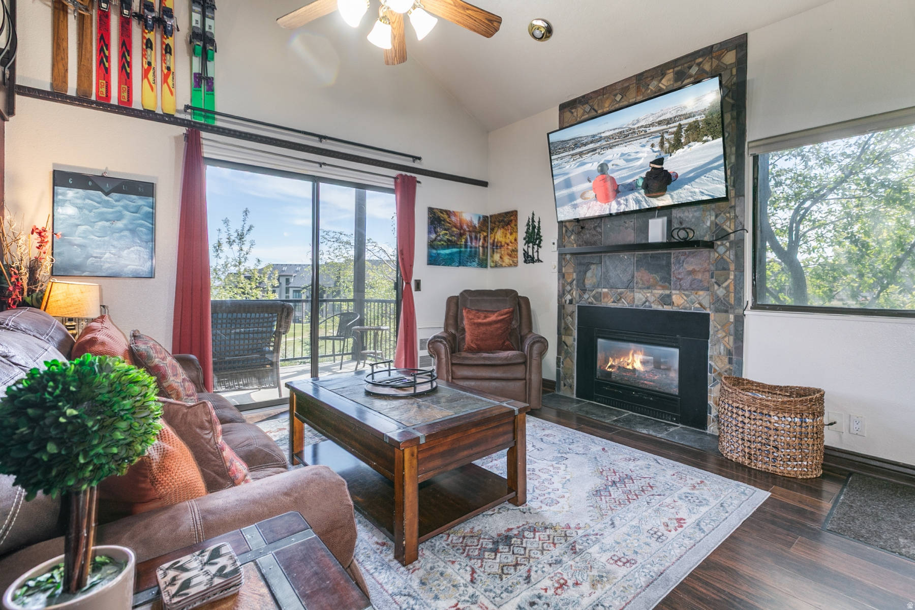 RED PINE CHALETS CONDO - Residential