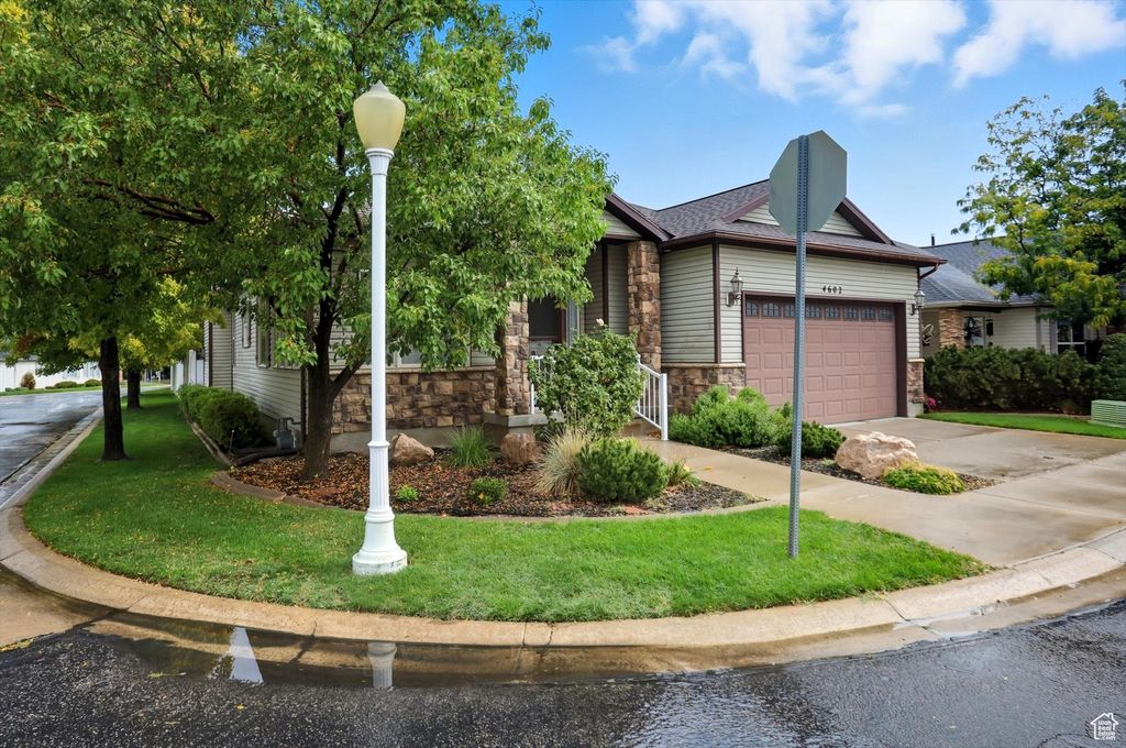 Photo of 4602 S HATHAWAY DR E, Roy, UT 84067 (MLS # 2115603)