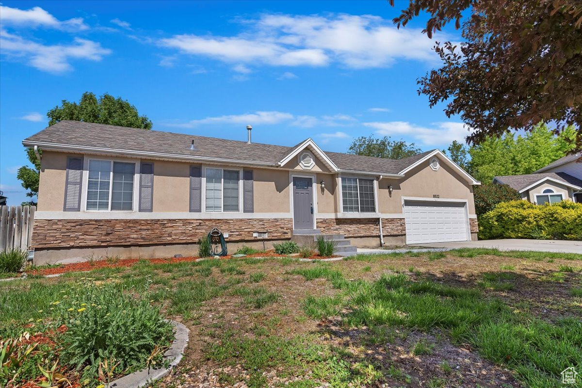 8522 S Kolby Ln, Midvale, Utah image 3