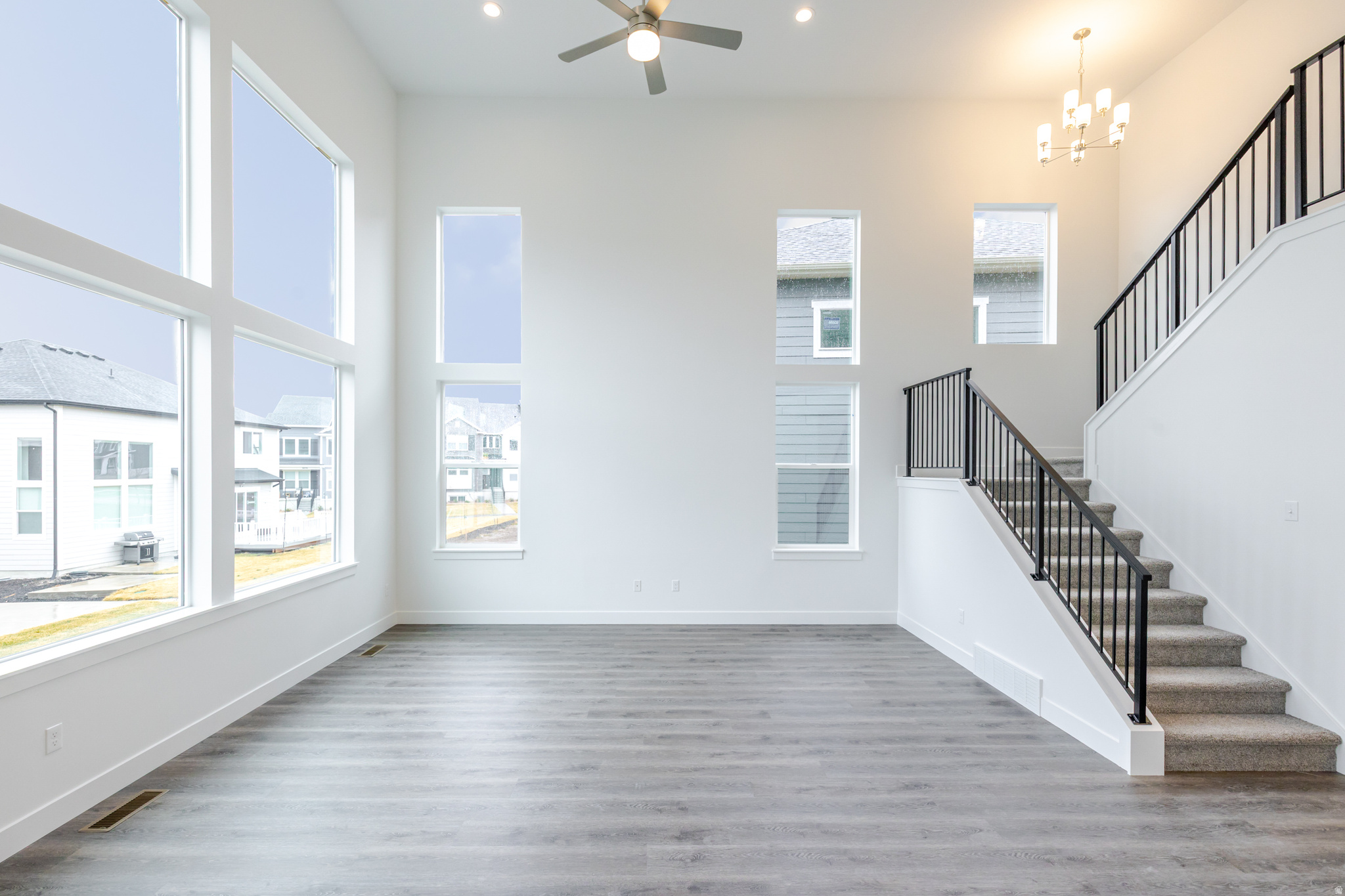 RIVER POINT - Residential