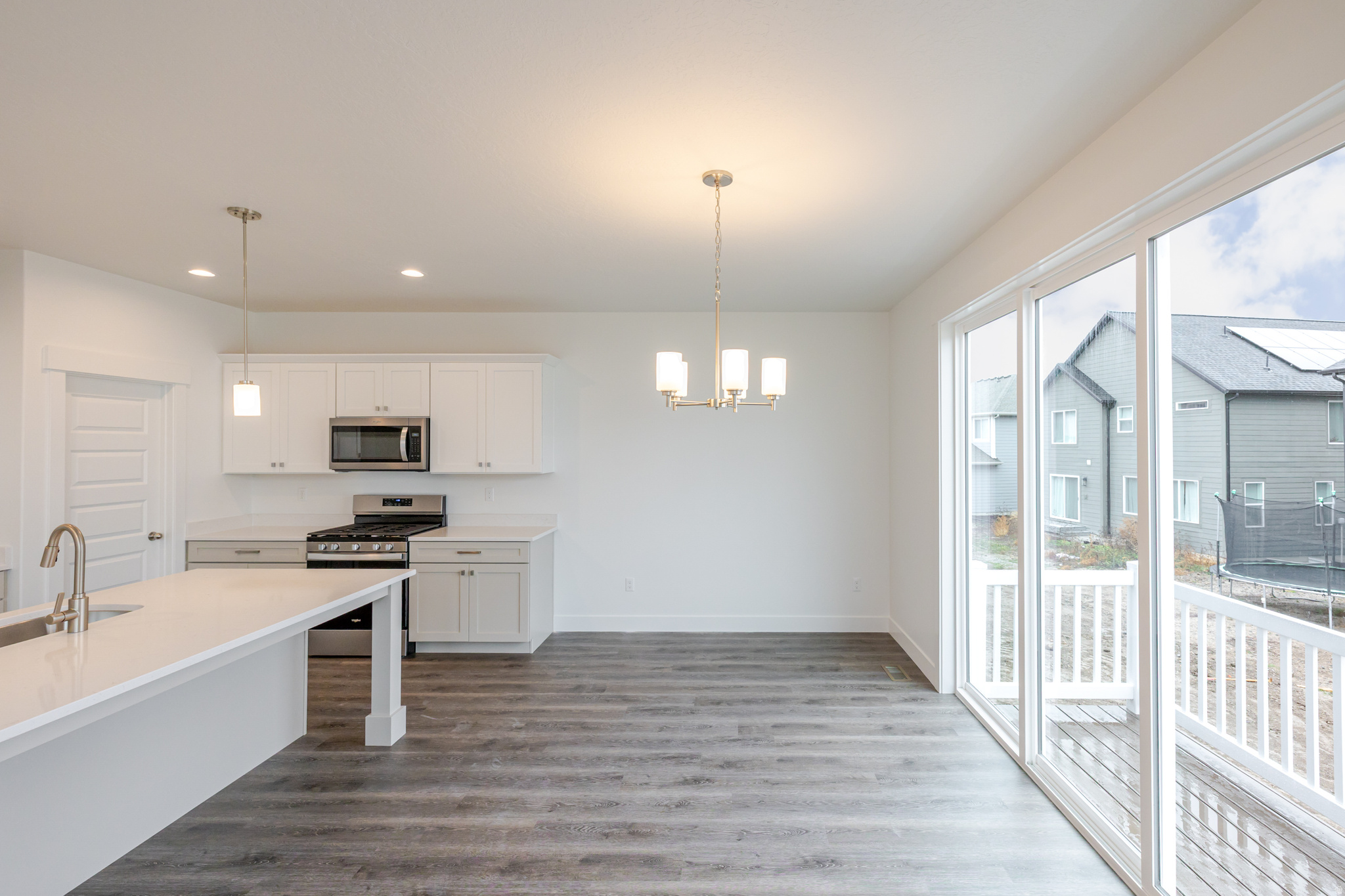 RIVER POINT - Residential