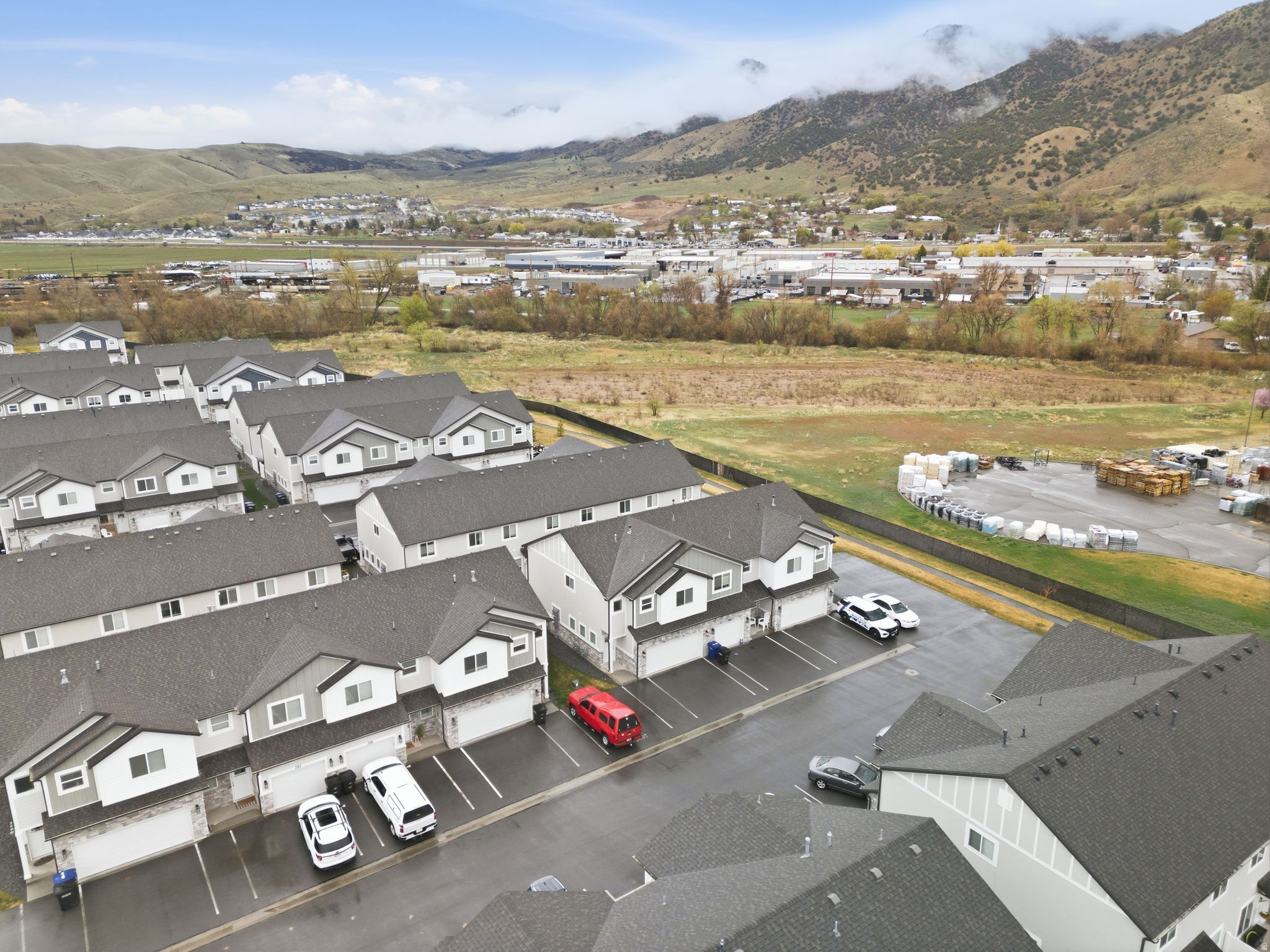 RIVERSTONE - Residential