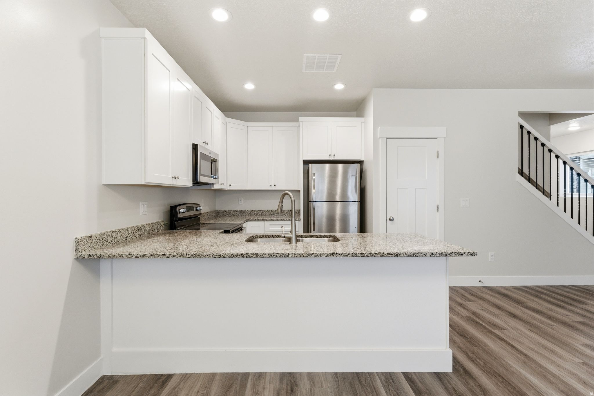 RIVERSTONE - Residential