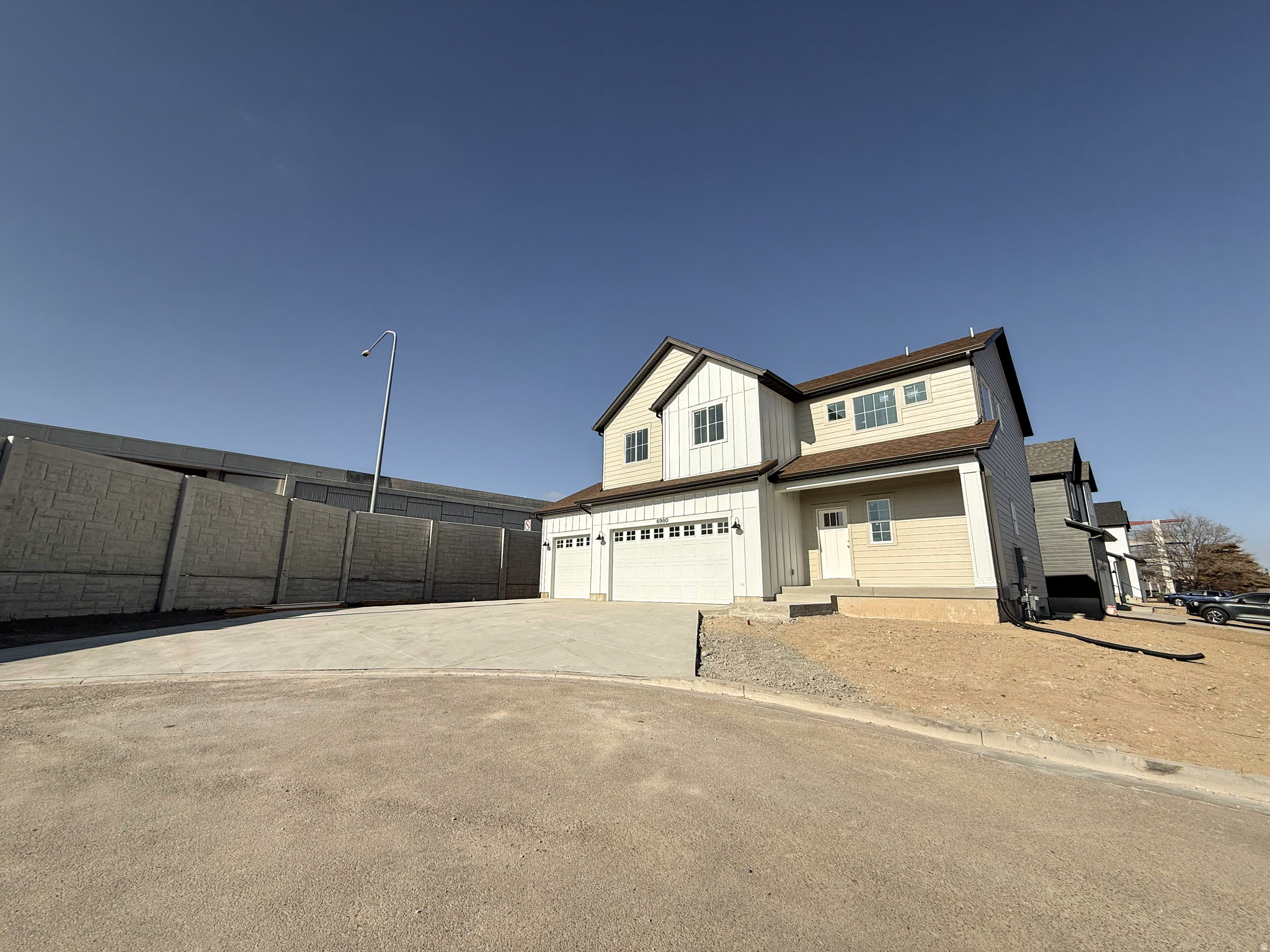 MAGNOLIA WEST - Residential