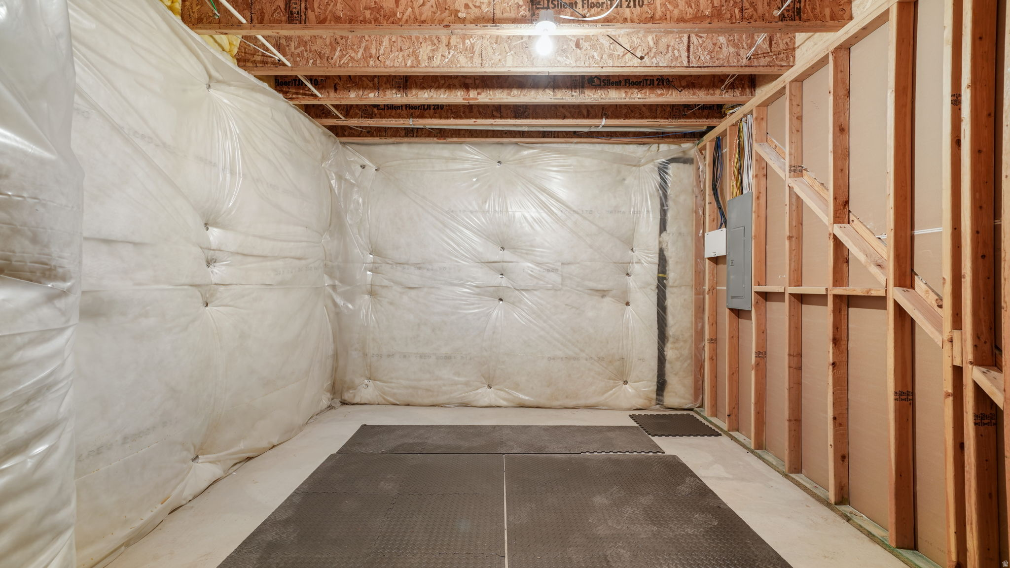 HUNTERS GROVE - Residential