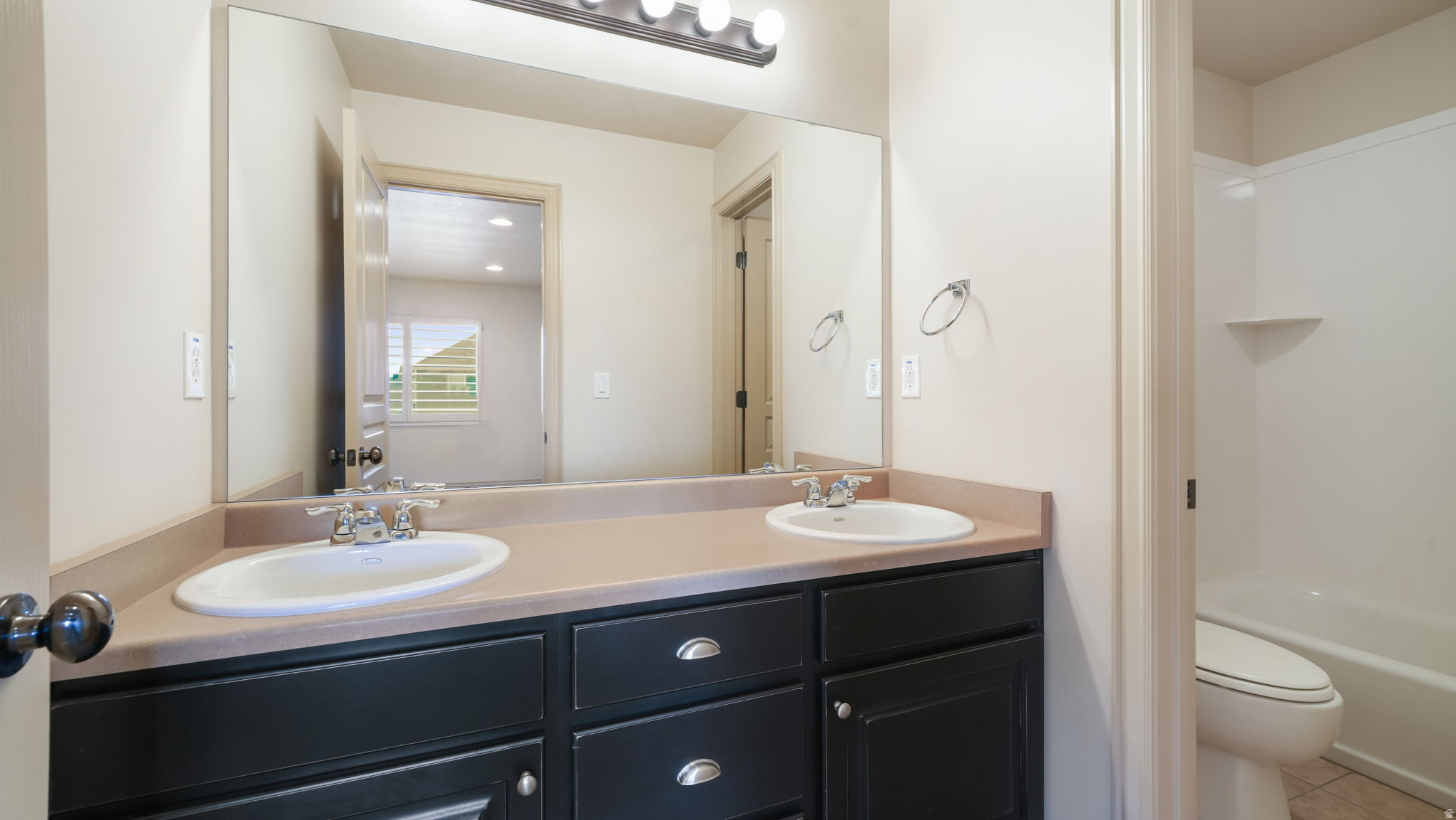 HUNTERS GROVE - Residential