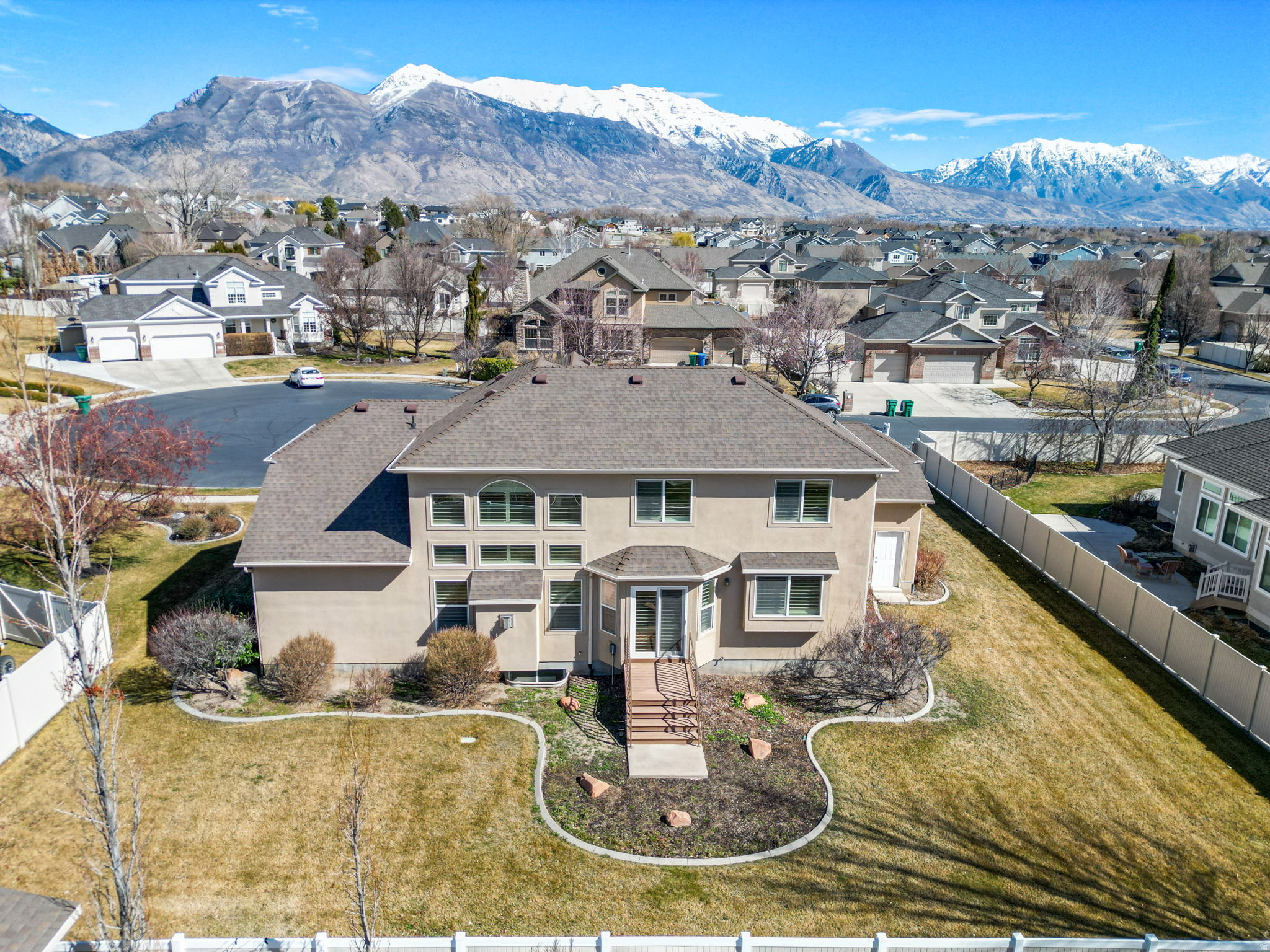 HUNTERS GROVE - Residential